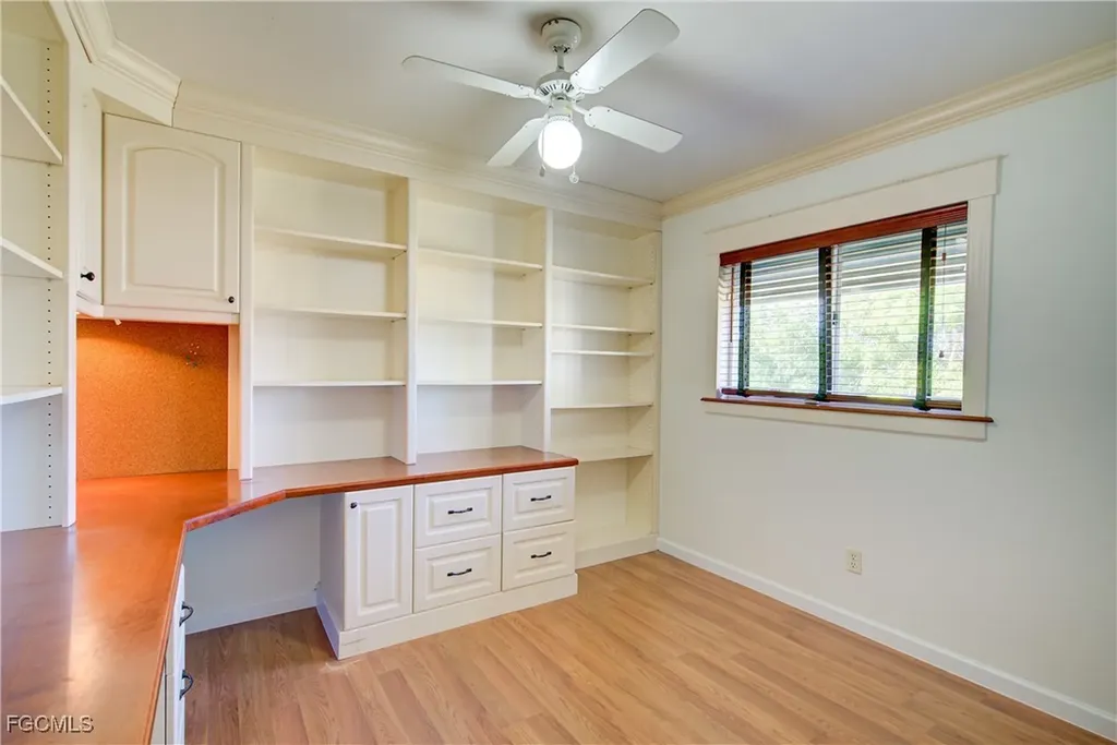1310 NE 2nd Place Cape Coral FL 33909