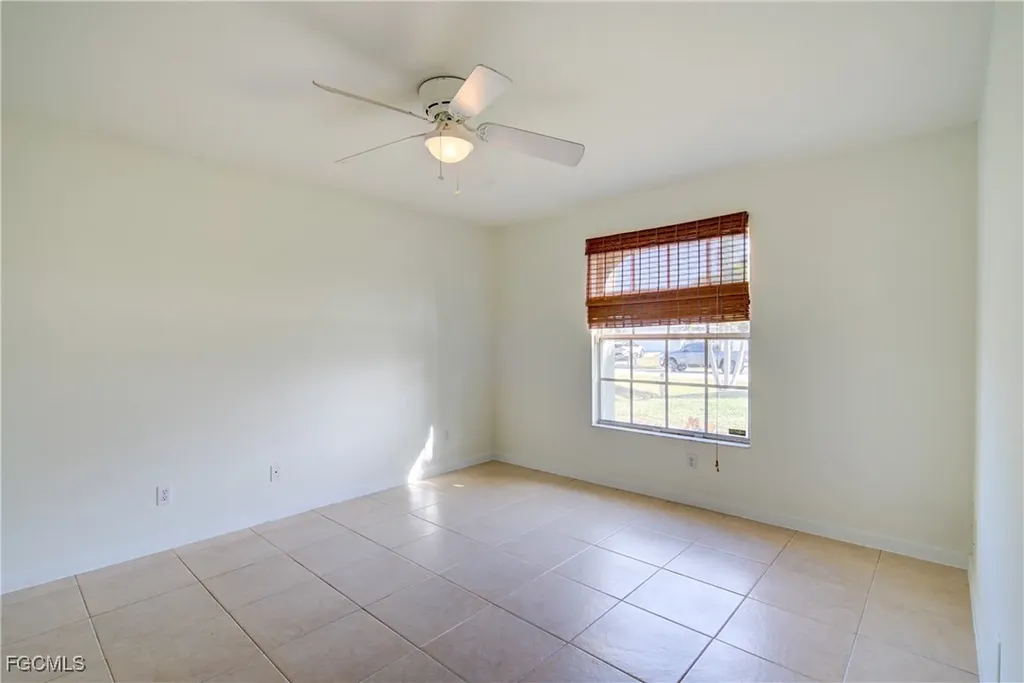 1310 NE 2nd Place Cape Coral FL 33909