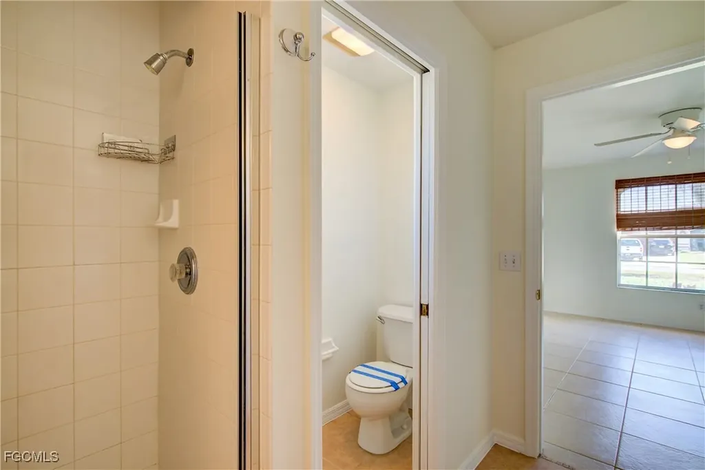 1310 NE 2nd Place Cape Coral FL 33909