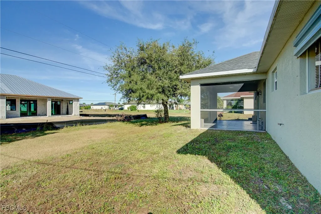 1310 NE 2nd Place Cape Coral FL 33909
