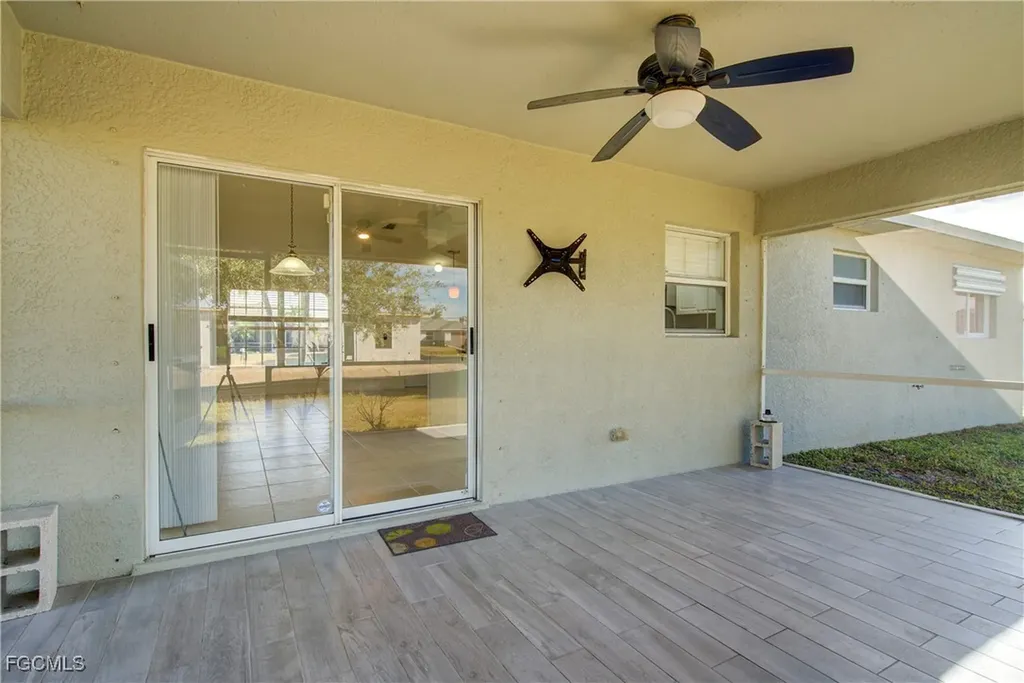 1310 NE 2nd Place Cape Coral FL 33909
