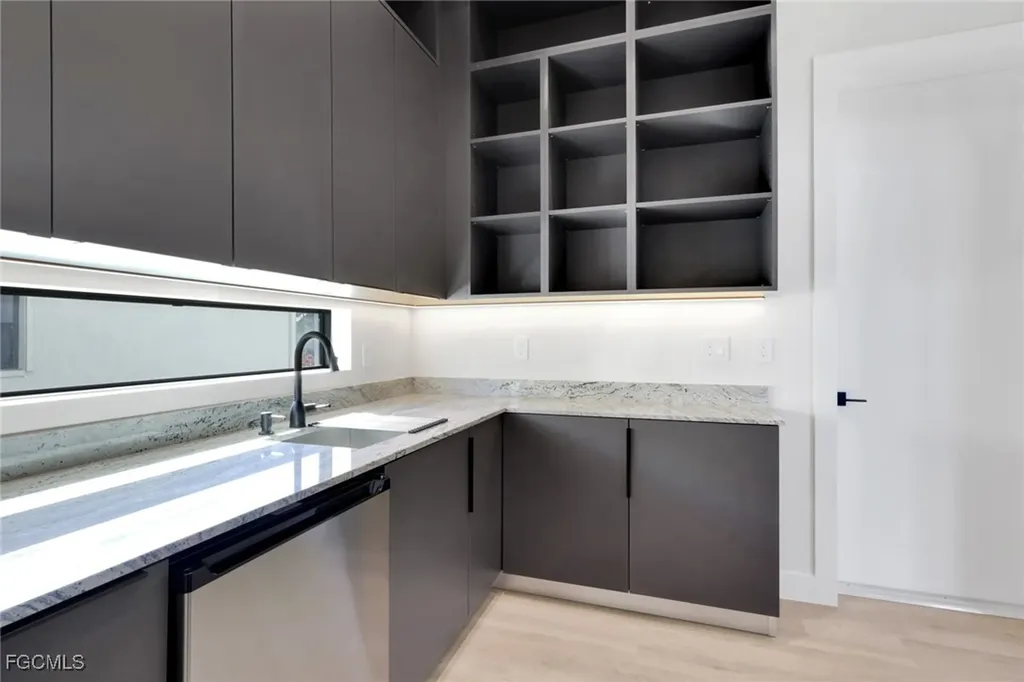 5653 Riverside Drive Cape Coral FL 33904