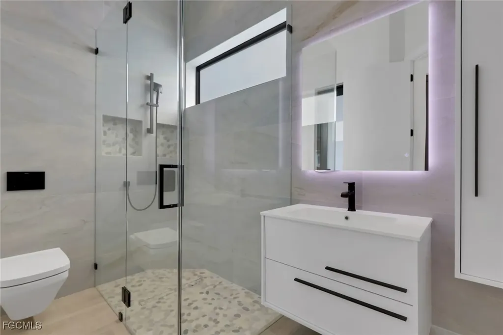 5653 Riverside Drive Cape Coral FL 33904