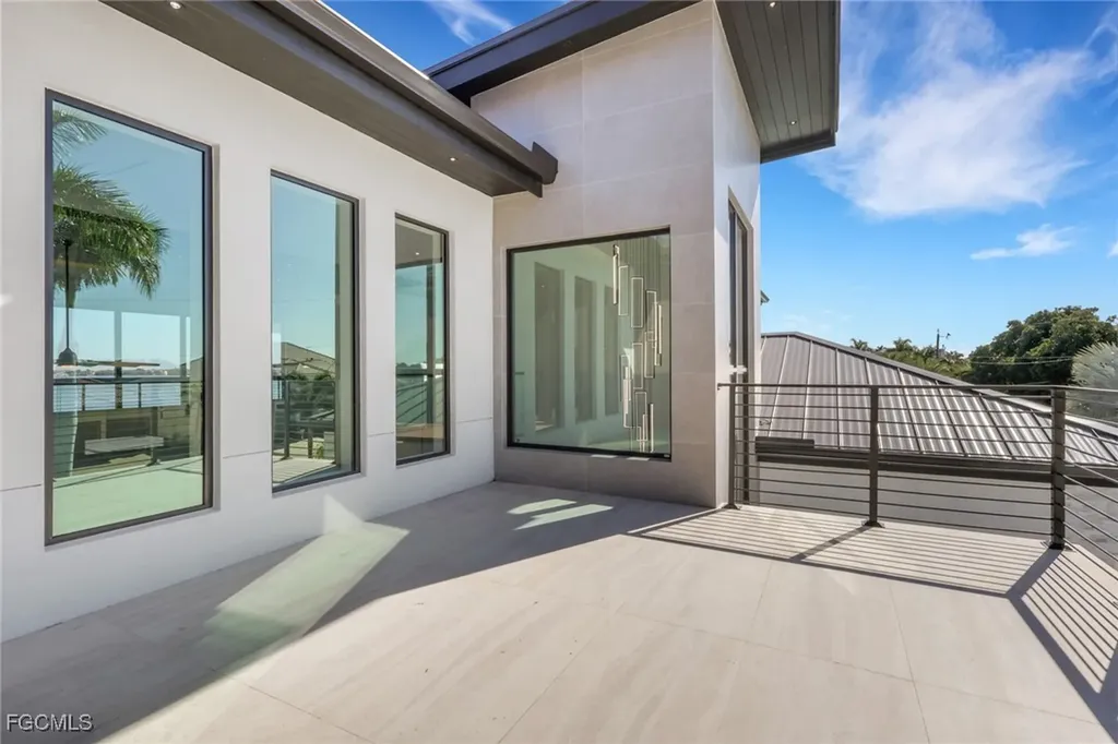 5653 Riverside Drive Cape Coral FL 33904