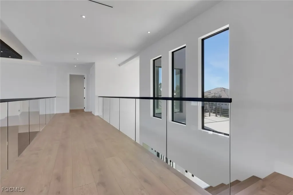 5653 Riverside Drive Cape Coral FL 33904