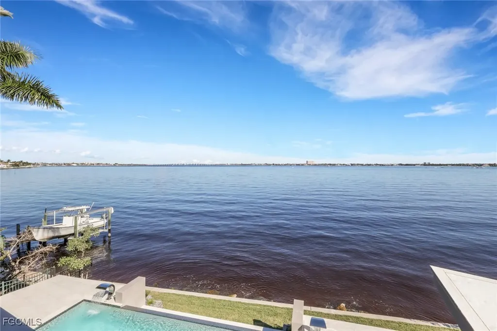5653 Riverside Drive Cape Coral FL 33904