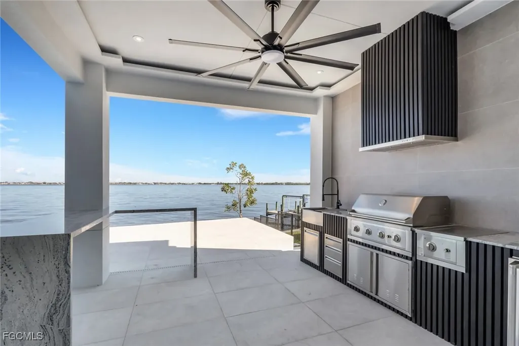 5653 Riverside Drive Cape Coral FL 33904