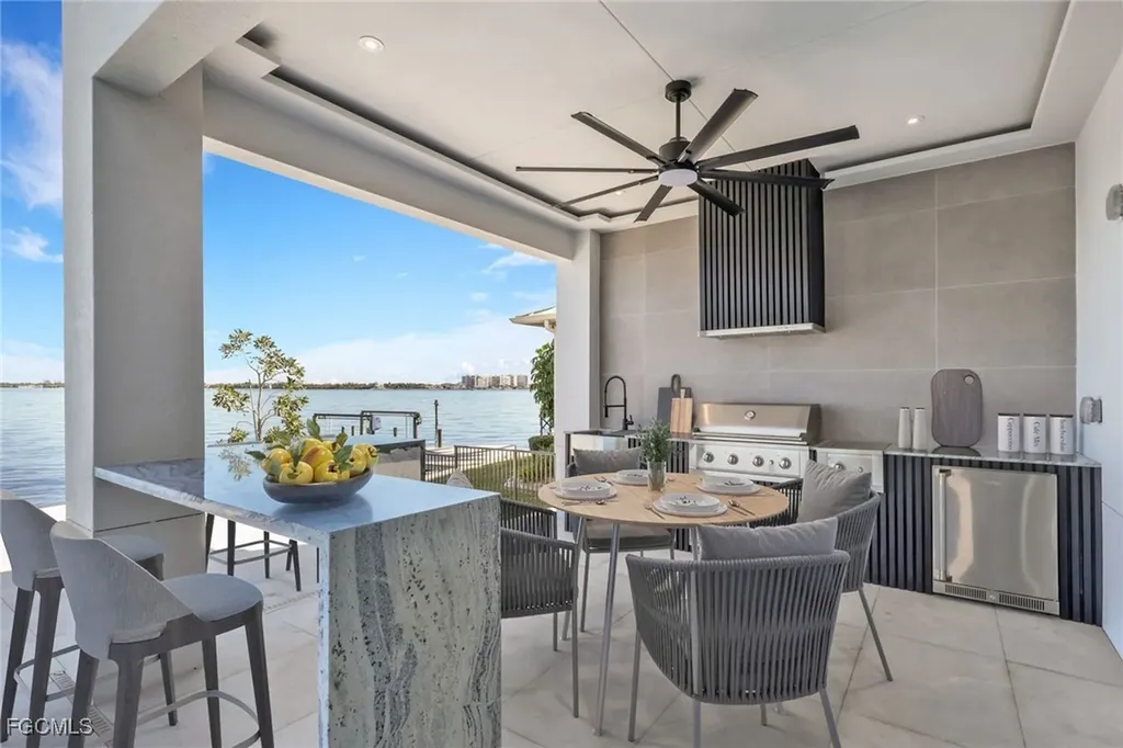 5653 Riverside Drive Cape Coral FL 33904