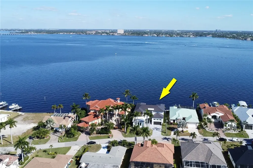 5653 Riverside Drive Cape Coral FL 33904