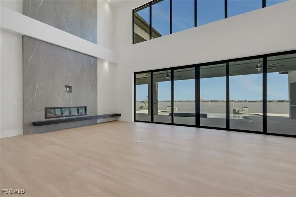 5653 Riverside Drive Cape Coral FL 33904