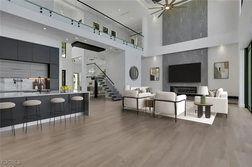 5653 Riverside Drive Cape Coral FL 33904