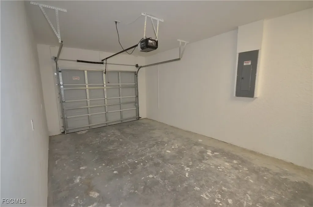 3305 Bassie Court Fort Myers FL 33916