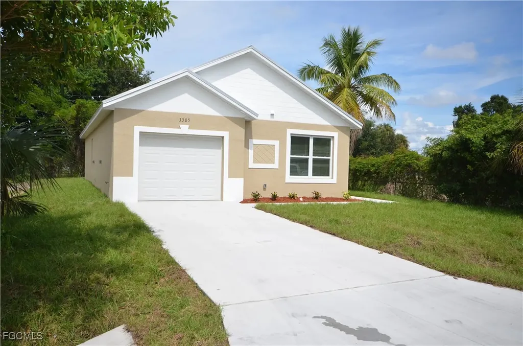 3305 Bassie Court Fort Myers FL 33916