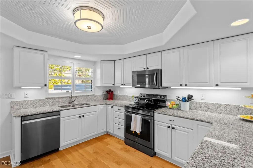 320 14th Avenue S Naples FL 34102