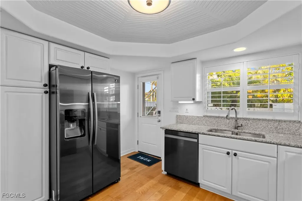 320 14th Avenue S Naples FL 34102
