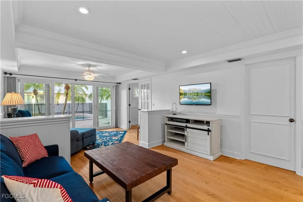 320 14th Avenue S Naples FL 34102