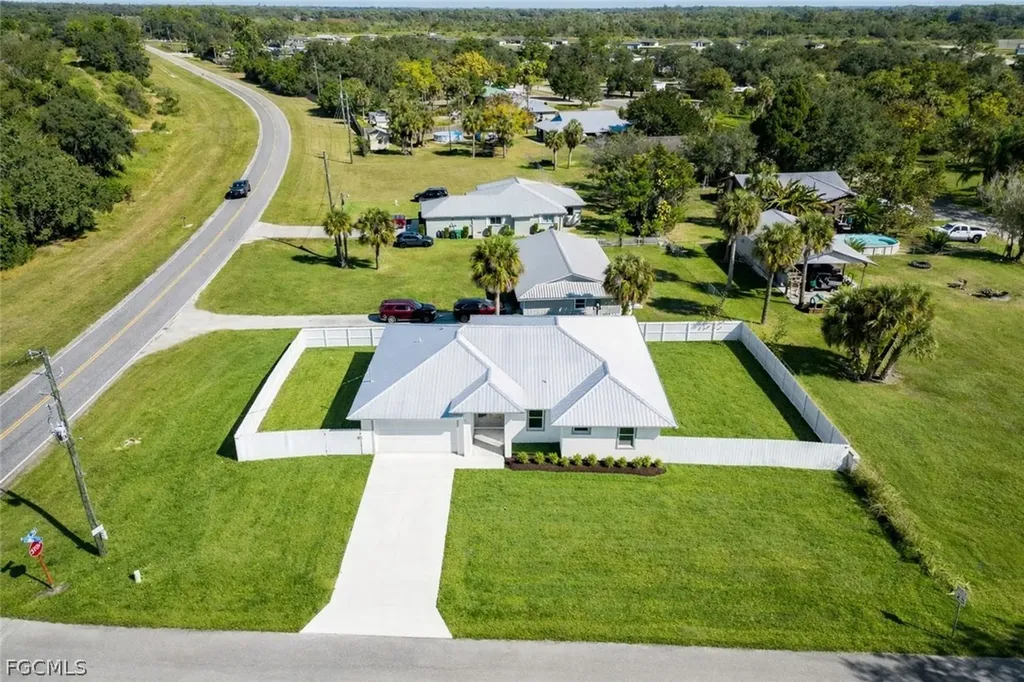 3002 Mercer Way Labelle FL 33935