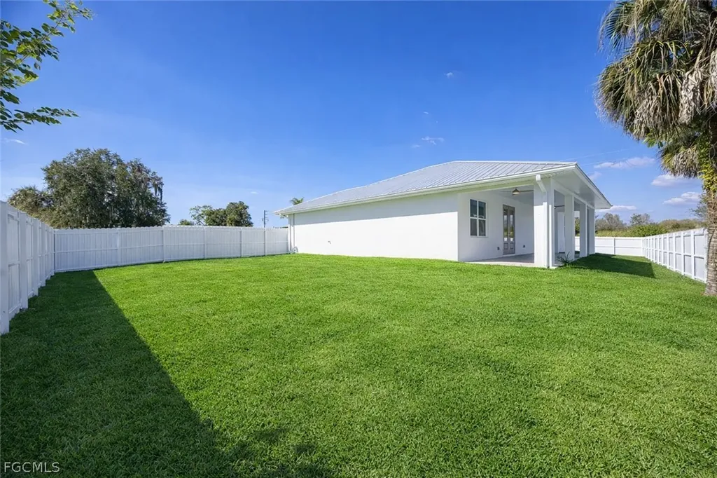 3002 Mercer Way Labelle FL 33935
