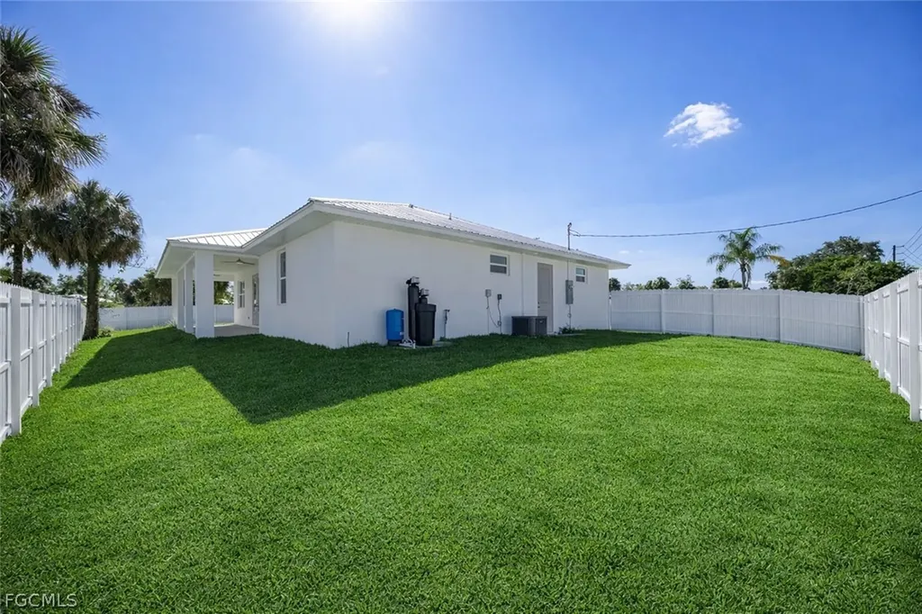 3002 Mercer Way Labelle FL 33935