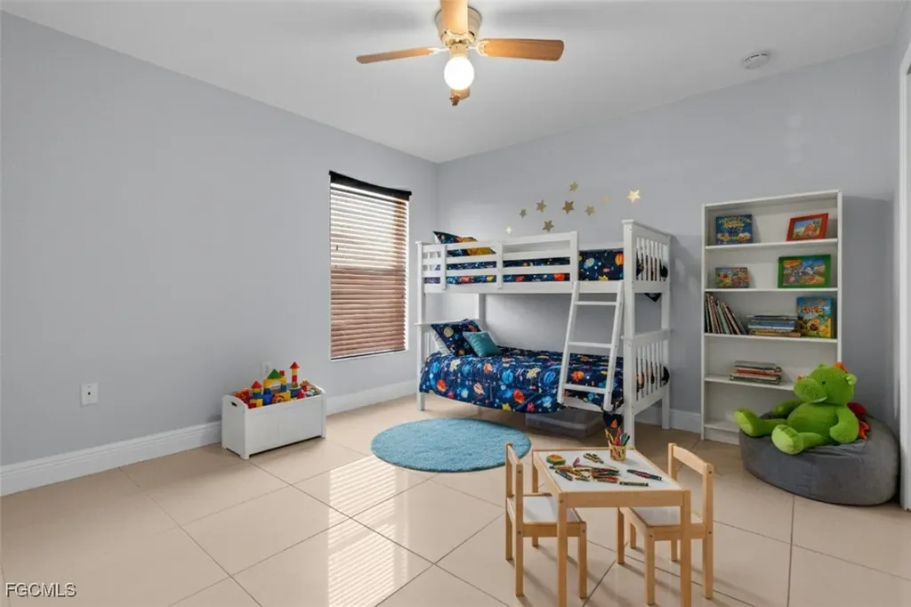 4176 NE 8th Place Cape Coral FL 33909