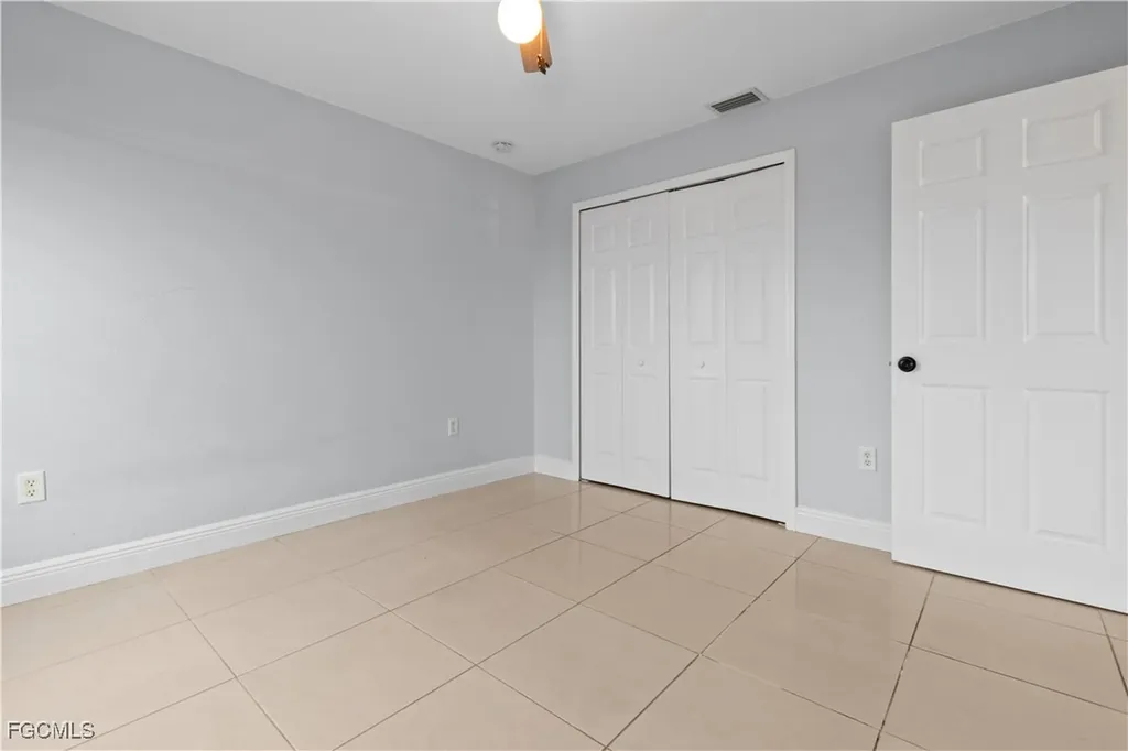 4176 NE 8th Place Cape Coral FL 33909