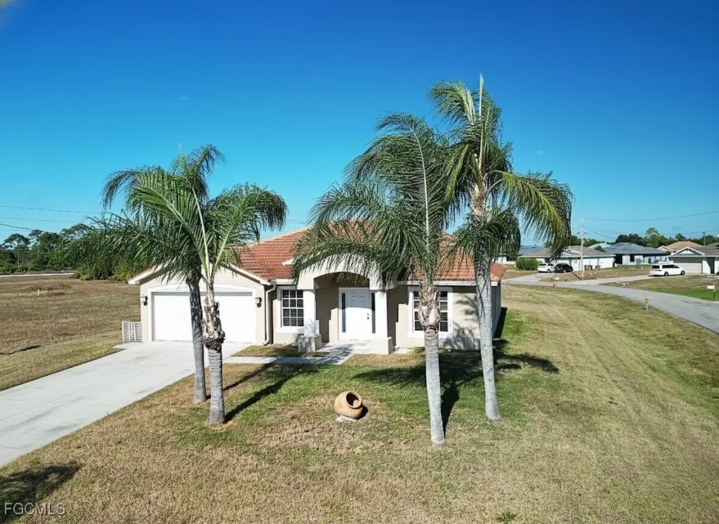 4176 NE 8th Place Cape Coral FL 33909