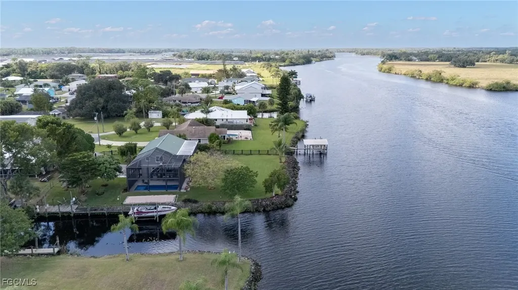 2121 Sebastian Court Alva FL 33920