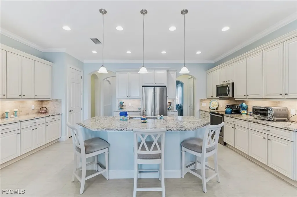 12459 Kentwood Avenue Fort Myers FL 33913