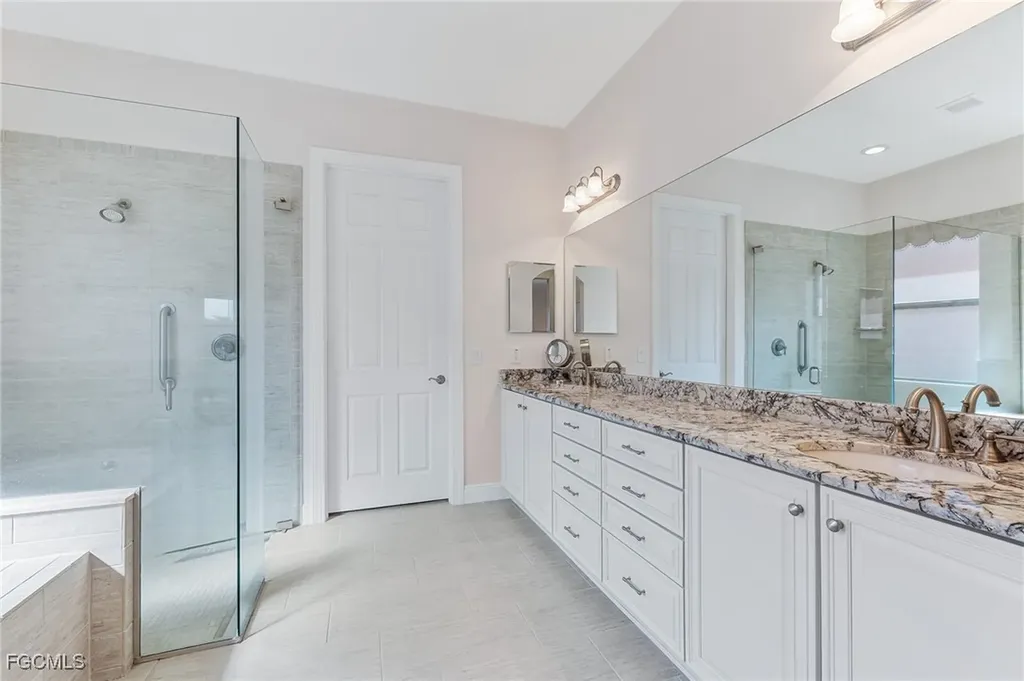 12459 Kentwood Avenue Fort Myers FL 33913