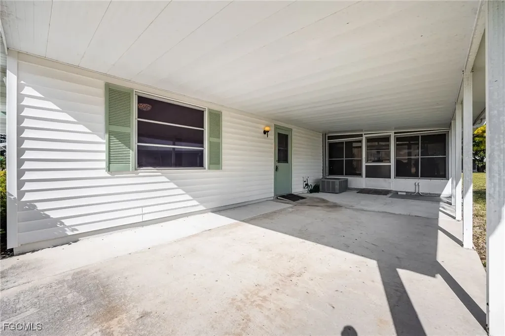13 Pinewood Boulevard Lehigh Acres FL 33936