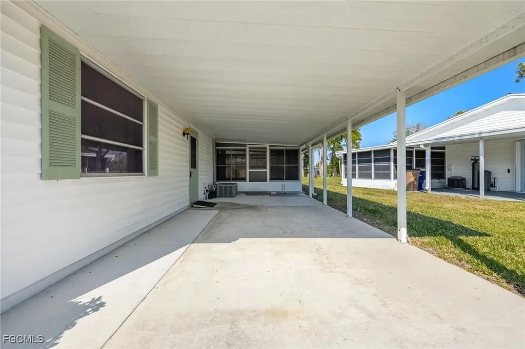 13 Pinewood Boulevard Lehigh Acres FL 33936