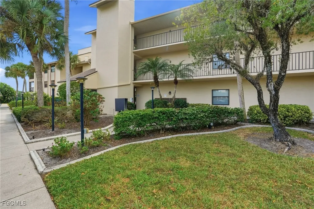 13264 White Marsh Lane Fort Myers FL 33912