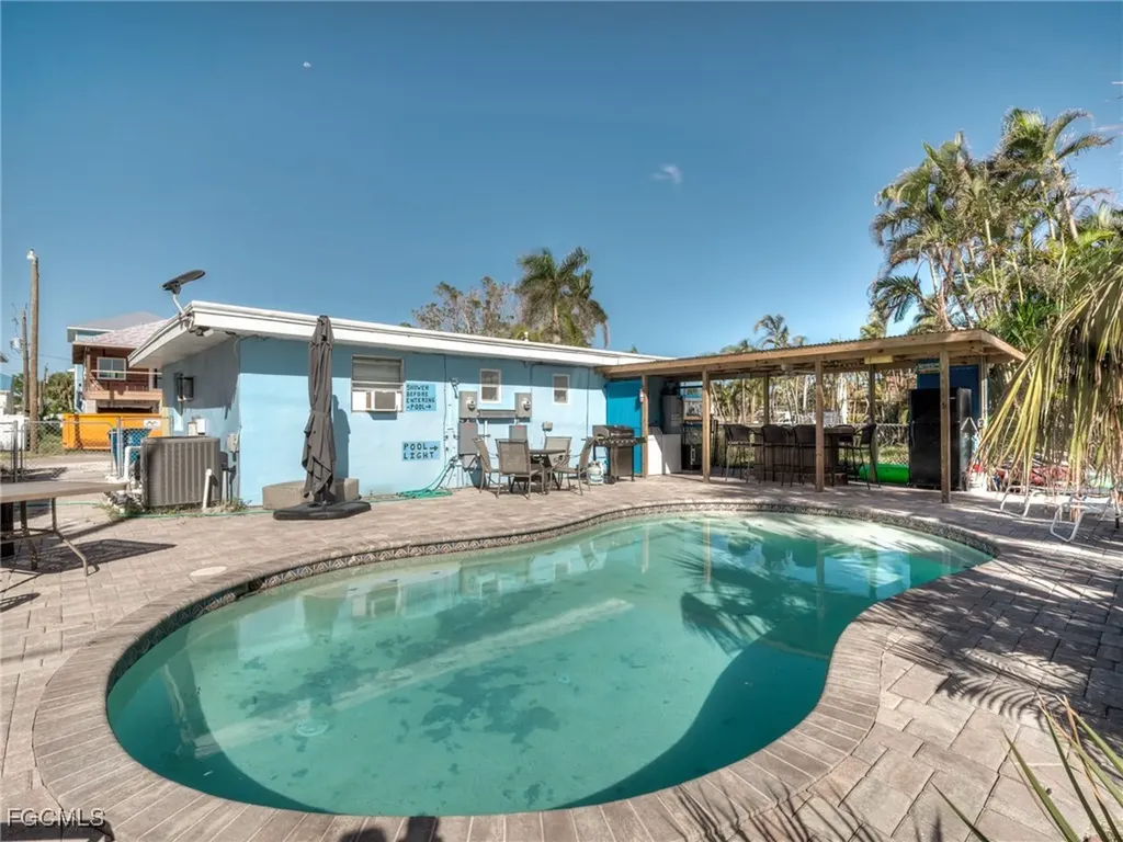 130-132 Delmar Avenue Fort Myers Beach FL 33931