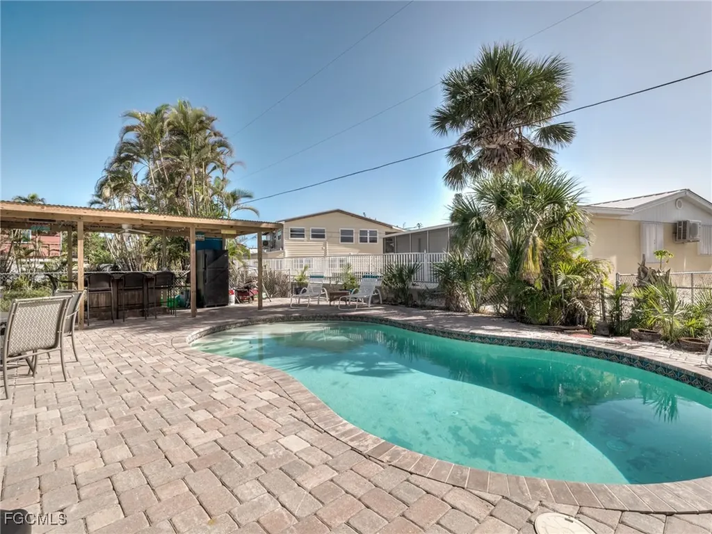130-132 Delmar Avenue Fort Myers Beach FL 33931