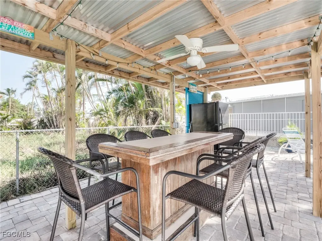 130-132 Delmar Avenue Fort Myers Beach FL 33931