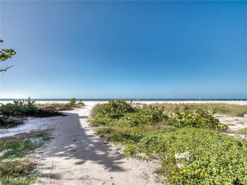 130-132 Delmar Avenue Fort Myers Beach FL 33931