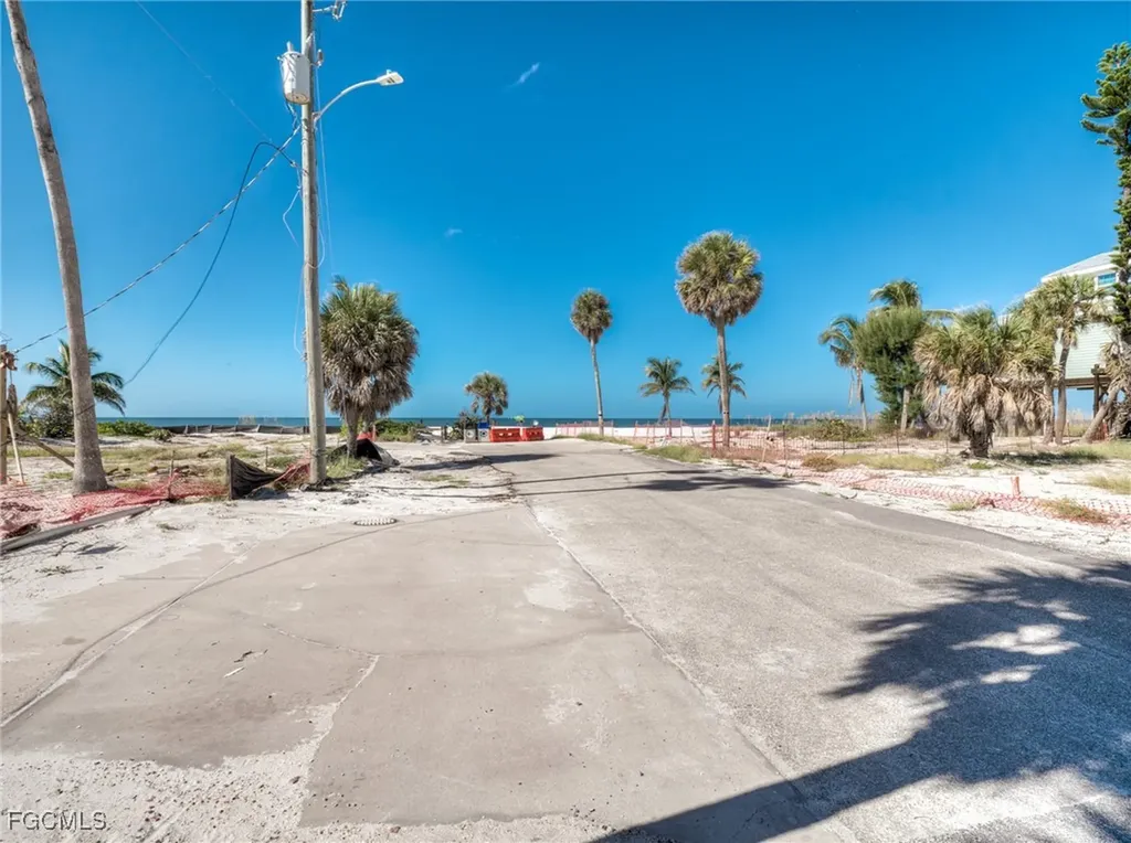 130-132 Delmar Avenue Fort Myers Beach FL 33931