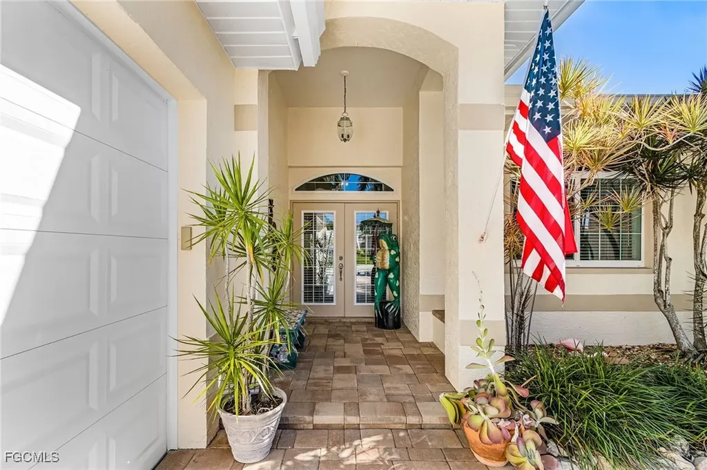 5603 SW 11th Avenue Cape Coral FL 33914
