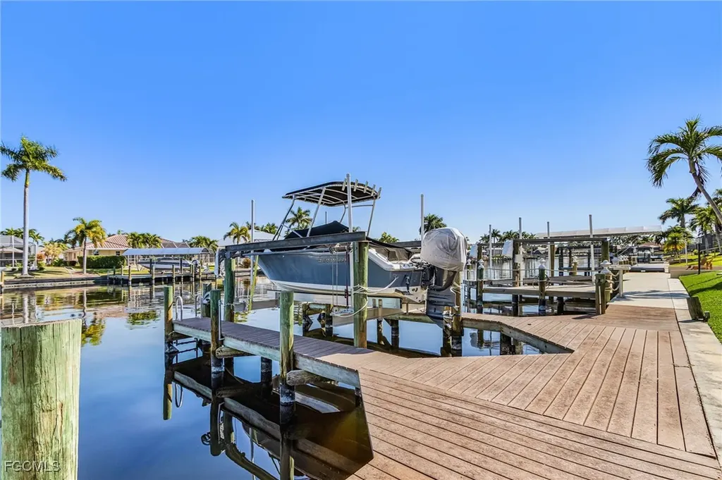 5603 SW 11th Avenue Cape Coral FL 33914