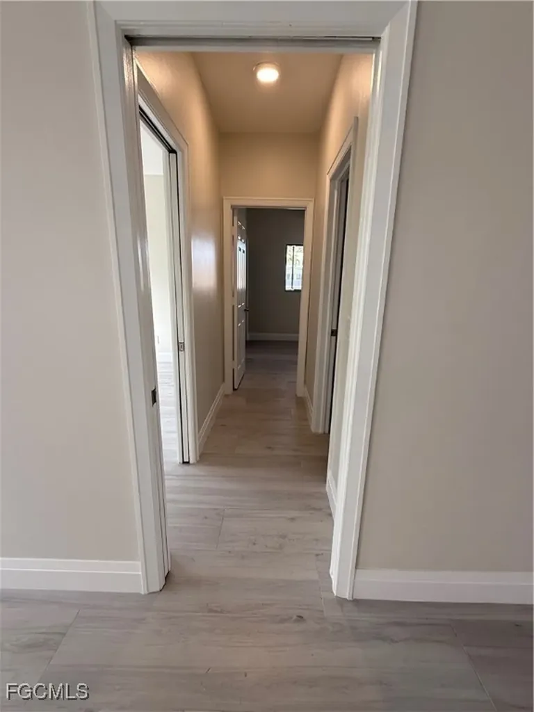 711 SE 33rd Terrace Cape Coral FL 33904