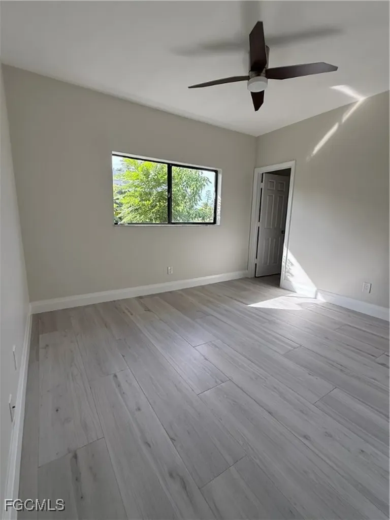 711 SE 33rd Terrace Cape Coral FL 33904