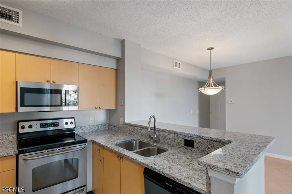 1105 Reserve Court Naples FL 34105