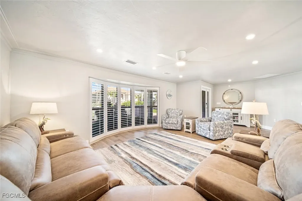 1270 Par View Drive Sanibel FL 33957