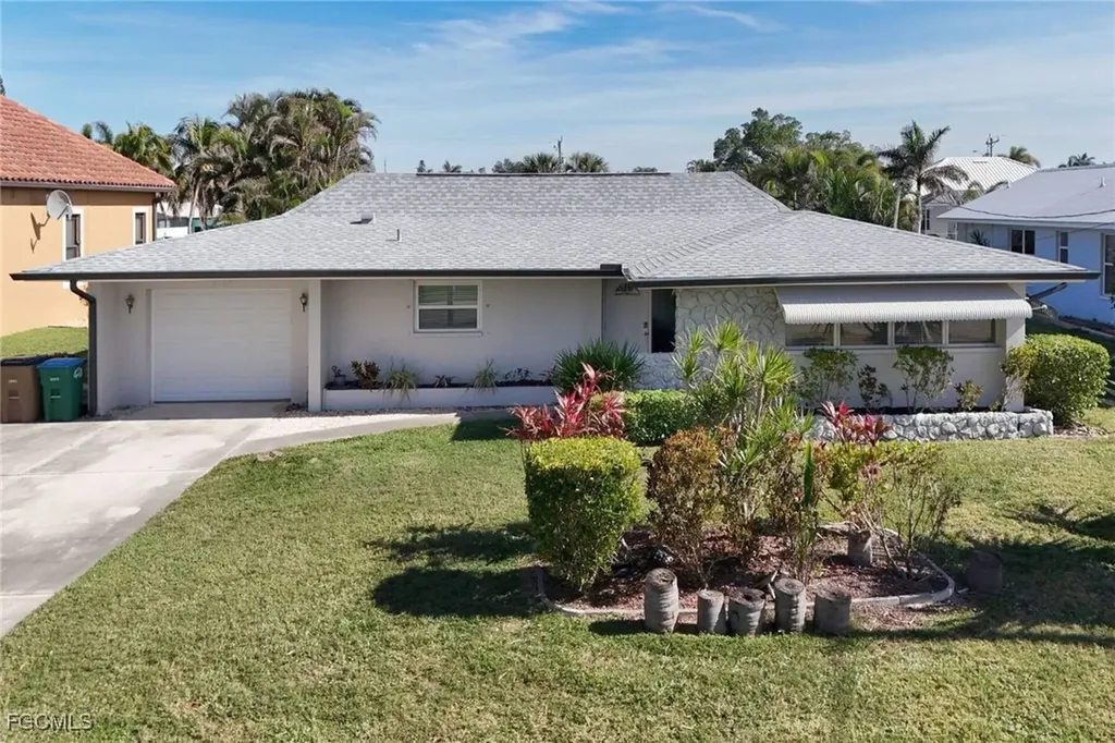 5343 Del Monte Court Cape Coral FL 33904