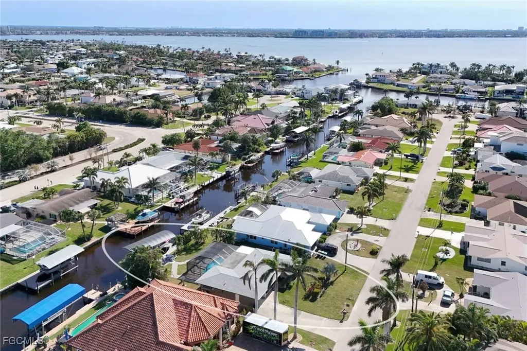 5343 Del Monte Court Cape Coral FL 33904