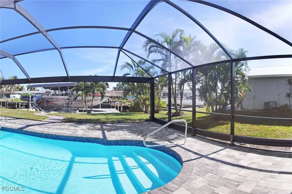 5343 Del Monte Court Cape Coral FL 33904