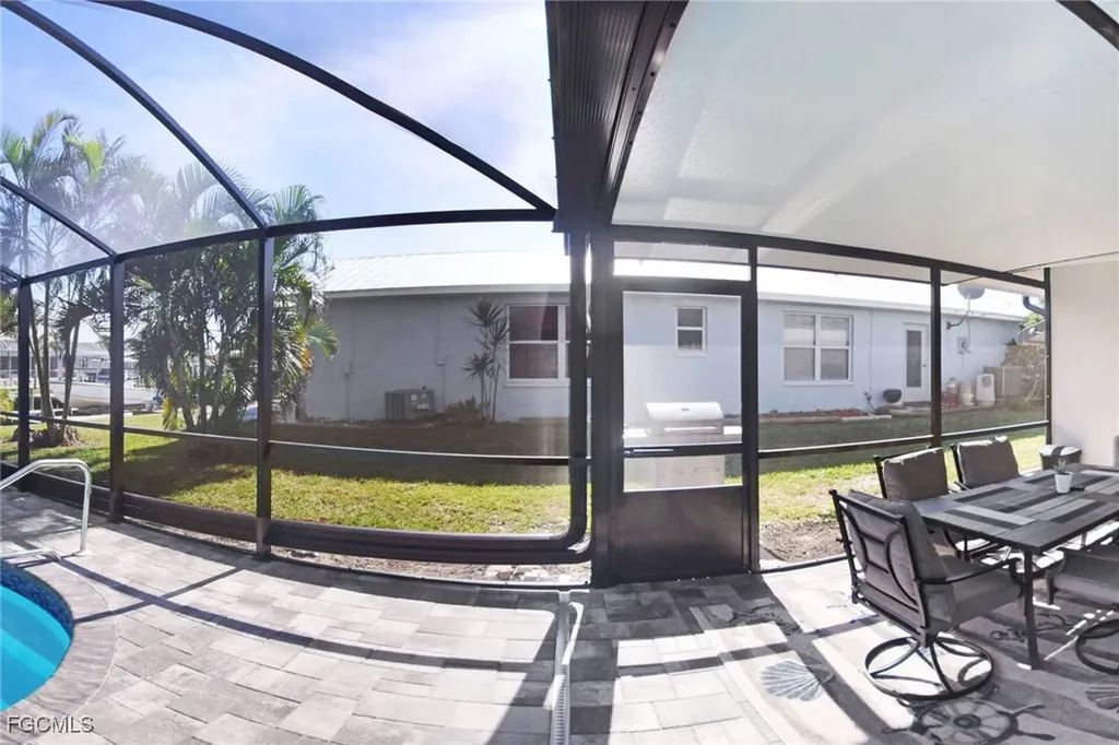 5343 Del Monte Court Cape Coral FL 33904