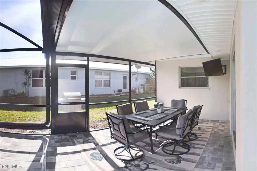 5343 Del Monte Court Cape Coral FL 33904