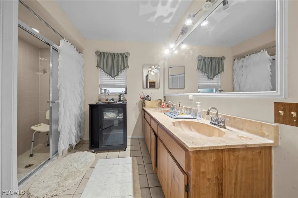 1501 SE 19th Lane Cape Coral FL 33990