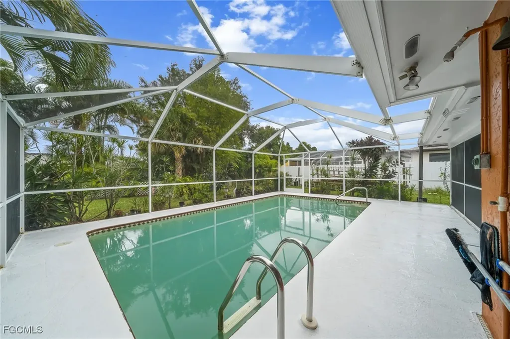 1501 SE 19th Lane Cape Coral FL 33990